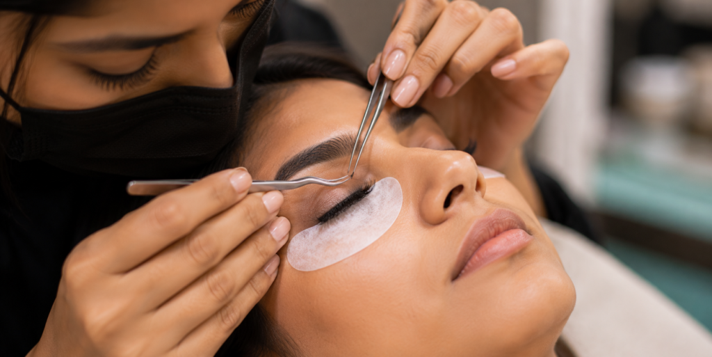 Eyelash Extensions: Expert Tips for Long-Lasting Results eyelash extensions